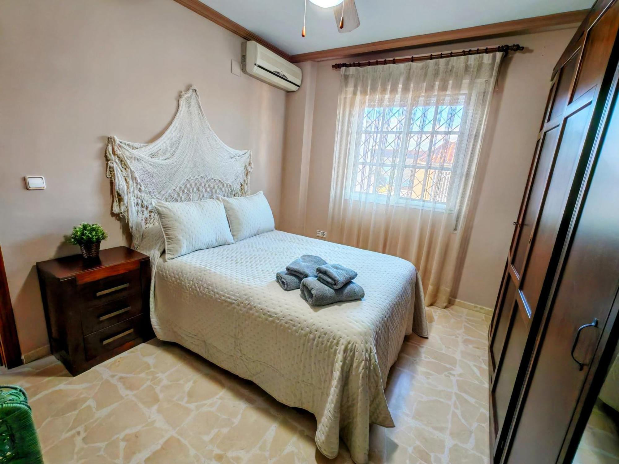 Junto Al Metro Del Centro De Sevilla! "Casa Tato" San Juan de Aznalfarache Exterior foto